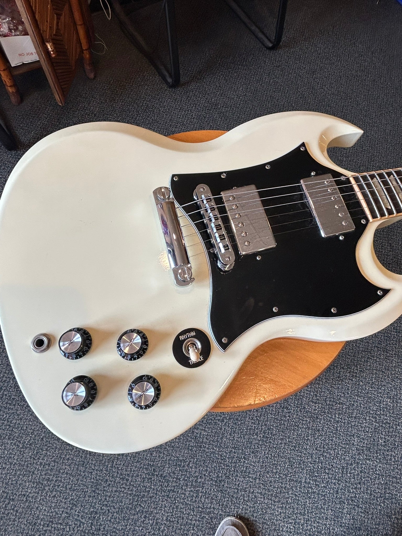 2010 Gibson SG Standard ‘60s Coil Tap Classic White w/ Ebony Board Guitar