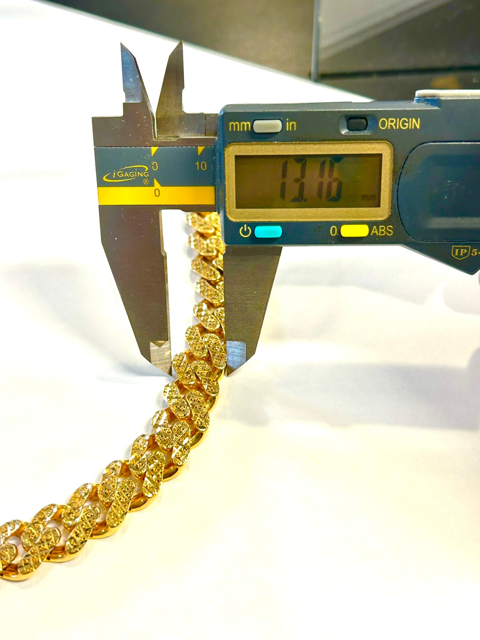 21k .875 Gold 7.5" Bracelet - Designer SJ - 29.6 Grams - 13mm