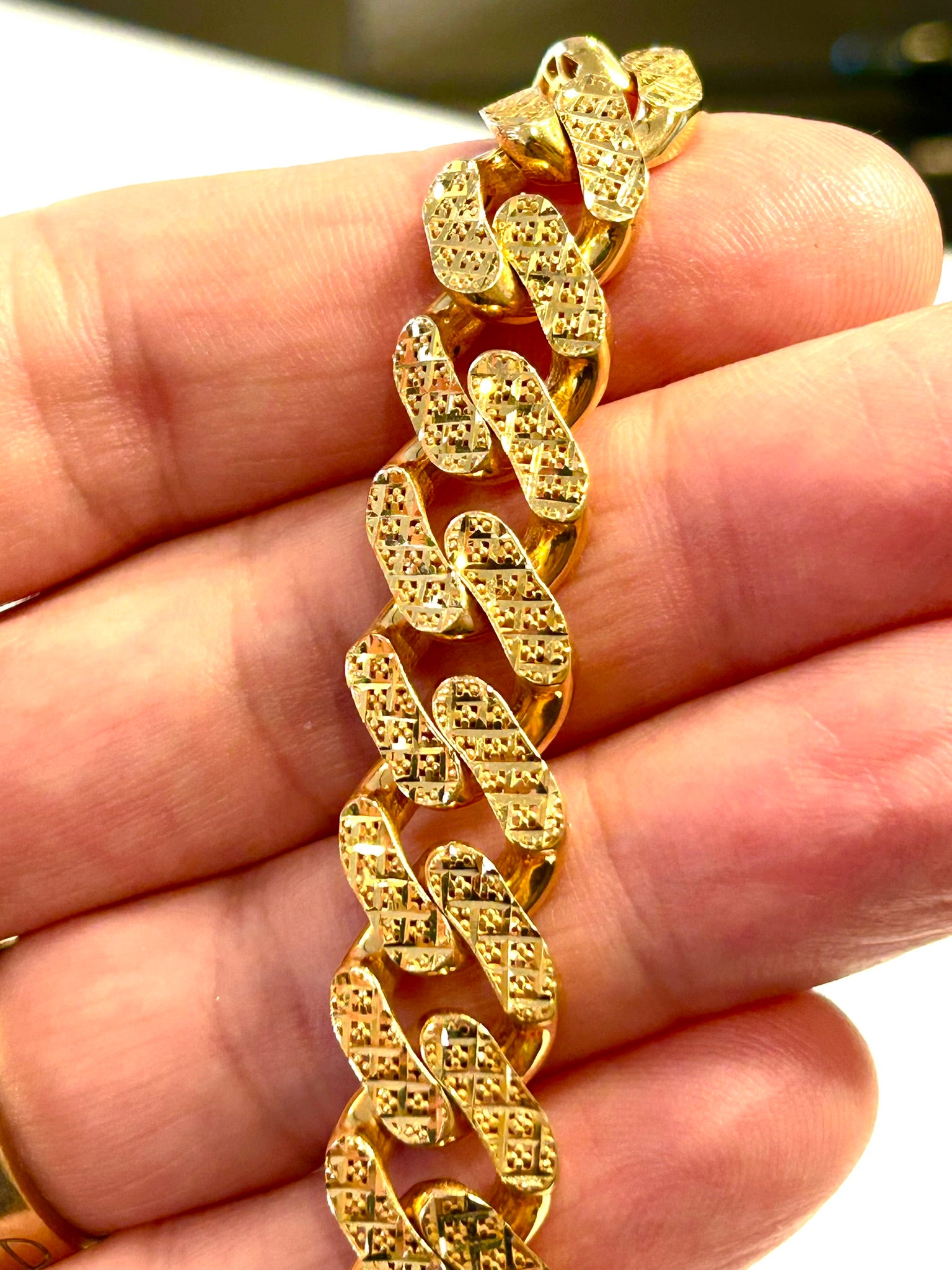 21k .875 Gold 7.5" Bracelet - Designer SJ - 29.6 Grams - 13mm
