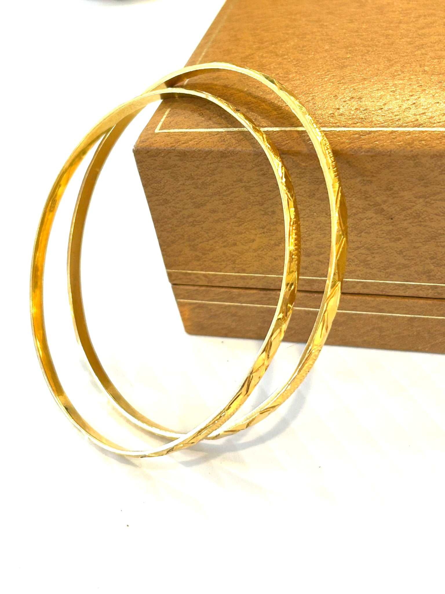 21k Gold Bangle Bracelets Pair - 25.2 Grams