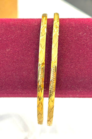 21k Gold Bangle Bracelets Pair - 25.2 Grams