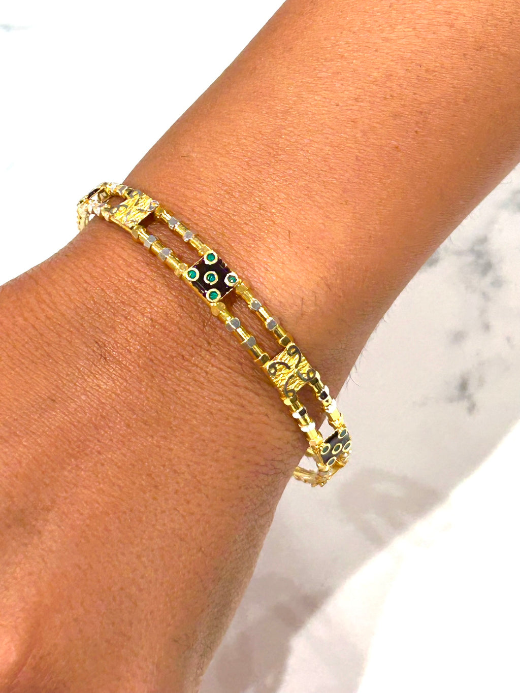 22k 916 Gold Bangle Bracelet 7.5" - 18.1 Grams - 7mm