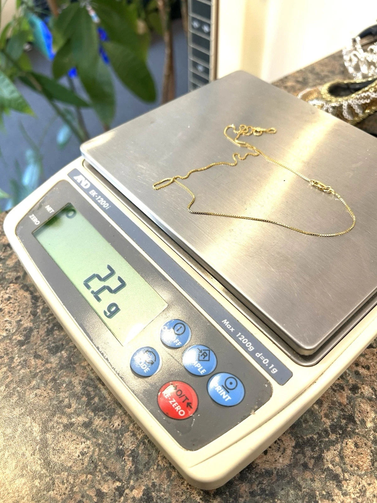 14k Gold Italian Thin Box Link Chain 18 Inch - 2.2 Grams - 1mm