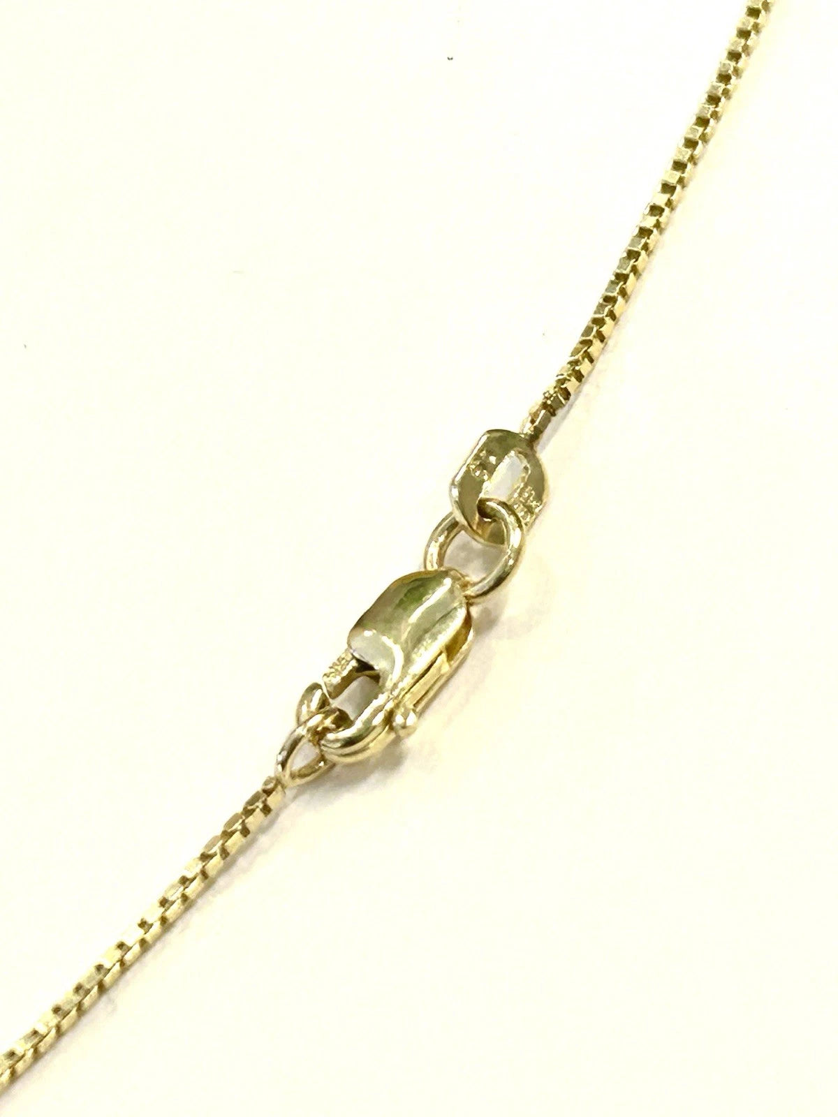 14k Gold Italian Thin Box Link Chain 18 Inch - 2.2 Grams - 1mm