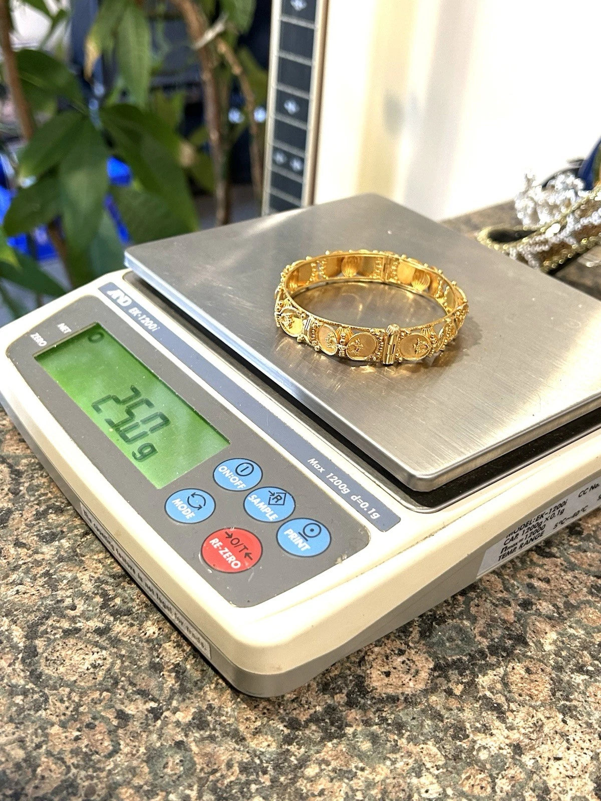 22k Gold Handmade Bangle Bracelet - 25 Grams - 12mm