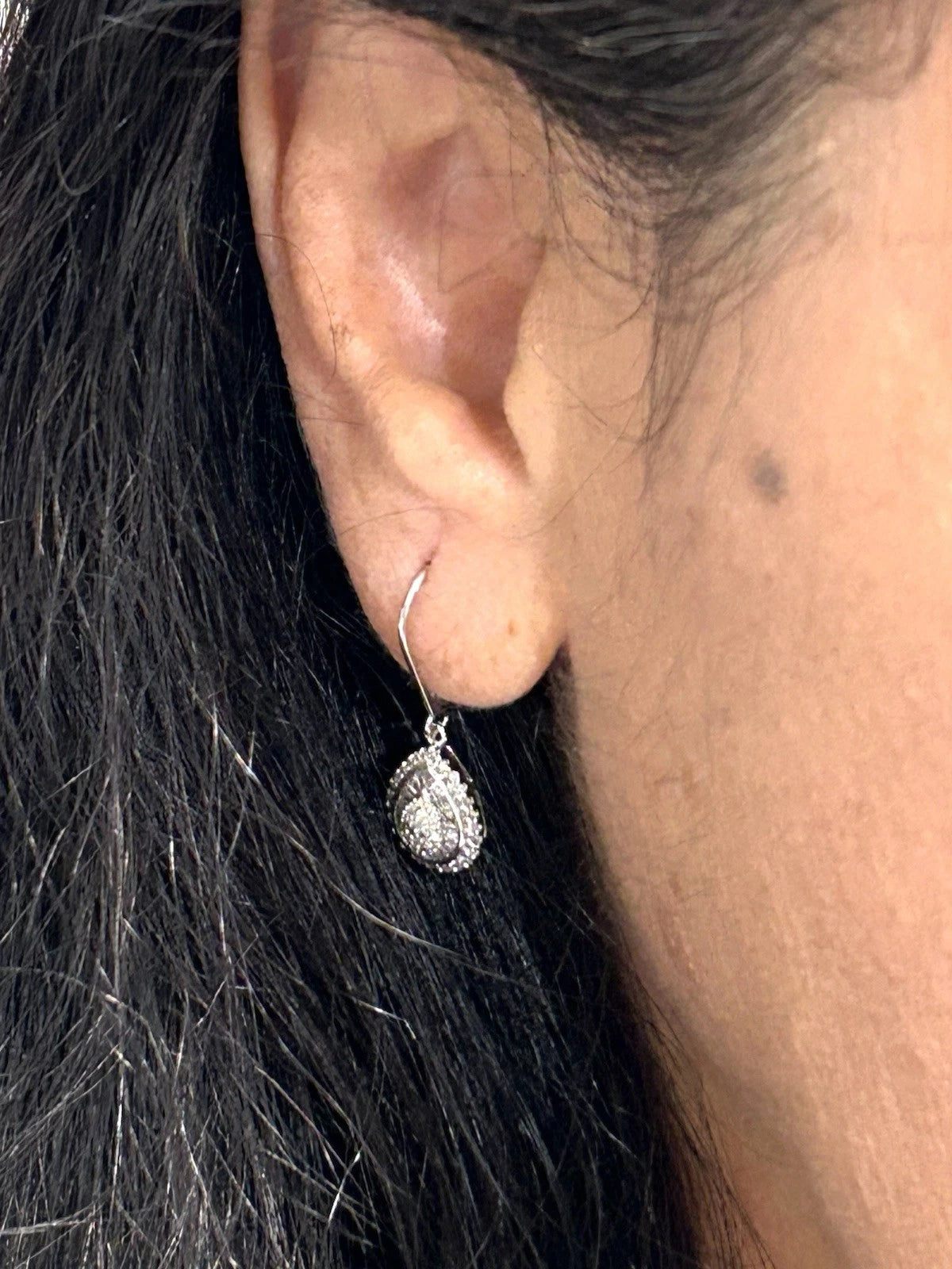 14k White Gold Diamond Dangle Earrings - .16ctw