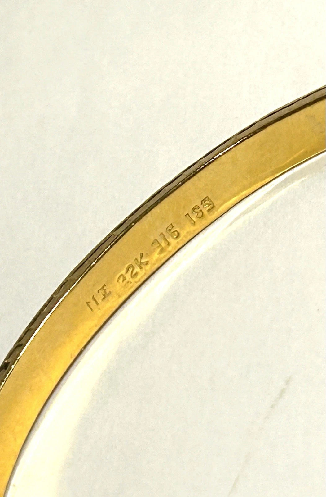 22k 916 Gold Bangle Bracelet 7.5" - 11.3 Grams - 5mm