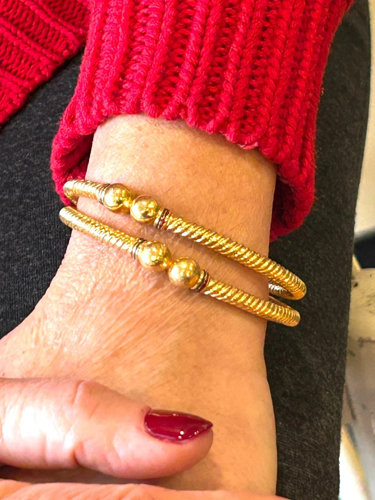 Pair 22k 916 Gold Bangle Bracelets 7.5" - 54.2 Grams - 4.5mm ea