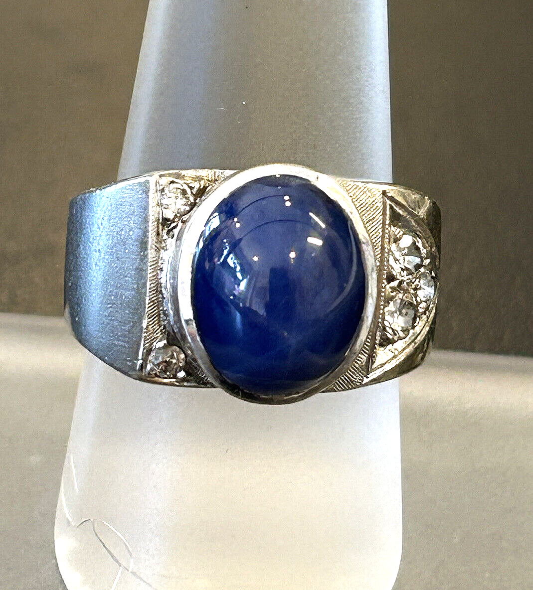 Vintage 4.6 Carat Star Sapphire Ring | Star sapphire engagement ring, Blue  star sapphire ring, Star sapphire jewelry