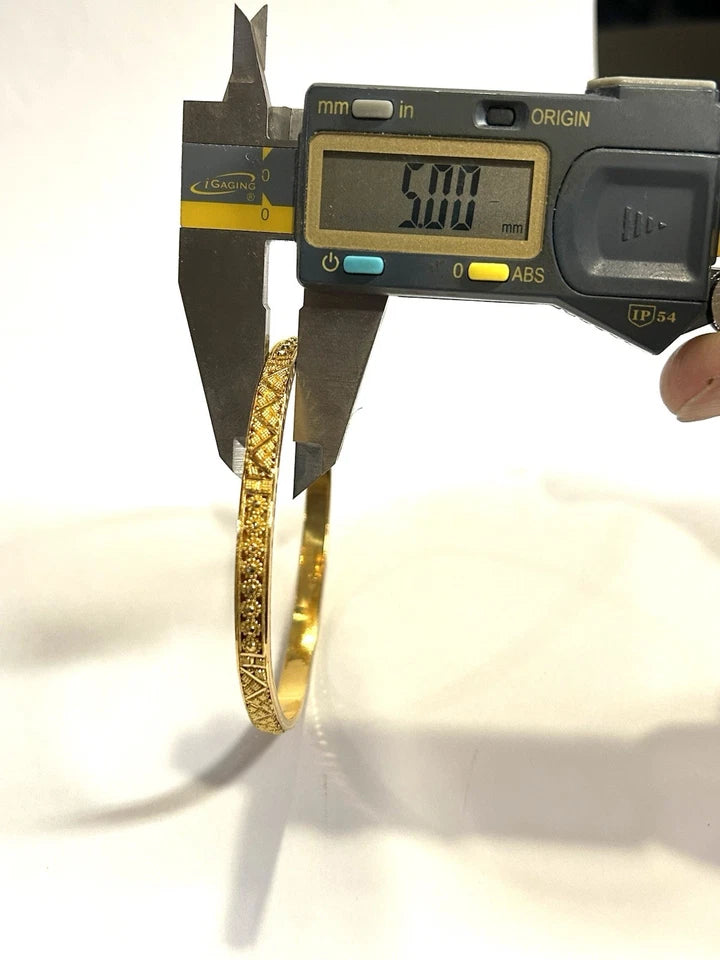 22k 916 Gold Bangle Bracelet 7.5" - 11.3 Grams - 5mm