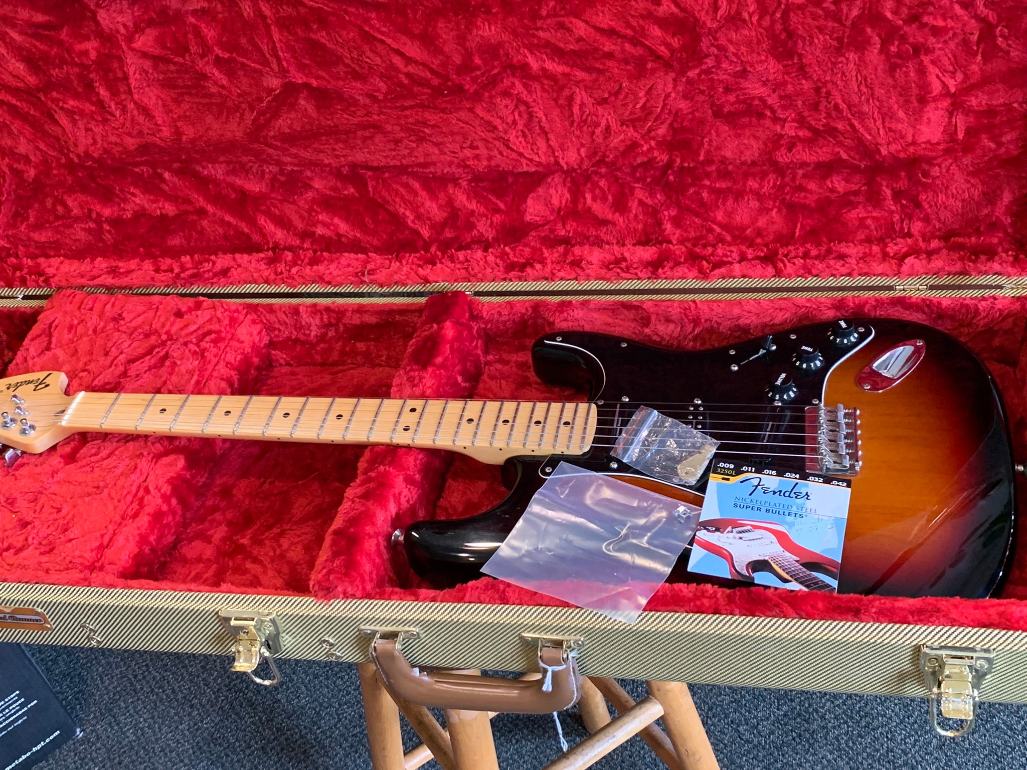 2014 Fender USA Custom Hardtail Stratocaster Sunburst Electric Guitar