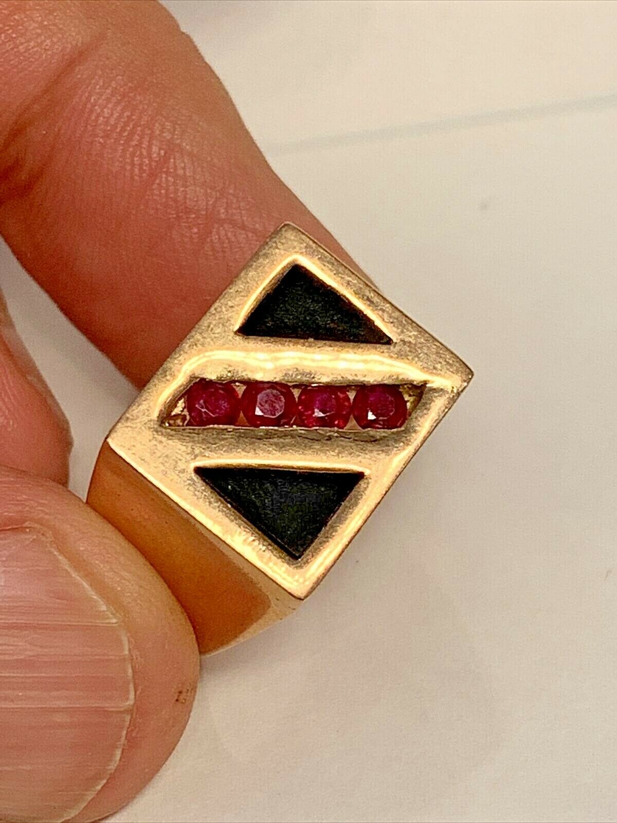 18k 750 Solid Gold Ring Rubies & Onyx Size 9 1/2 - 21.3 Grams