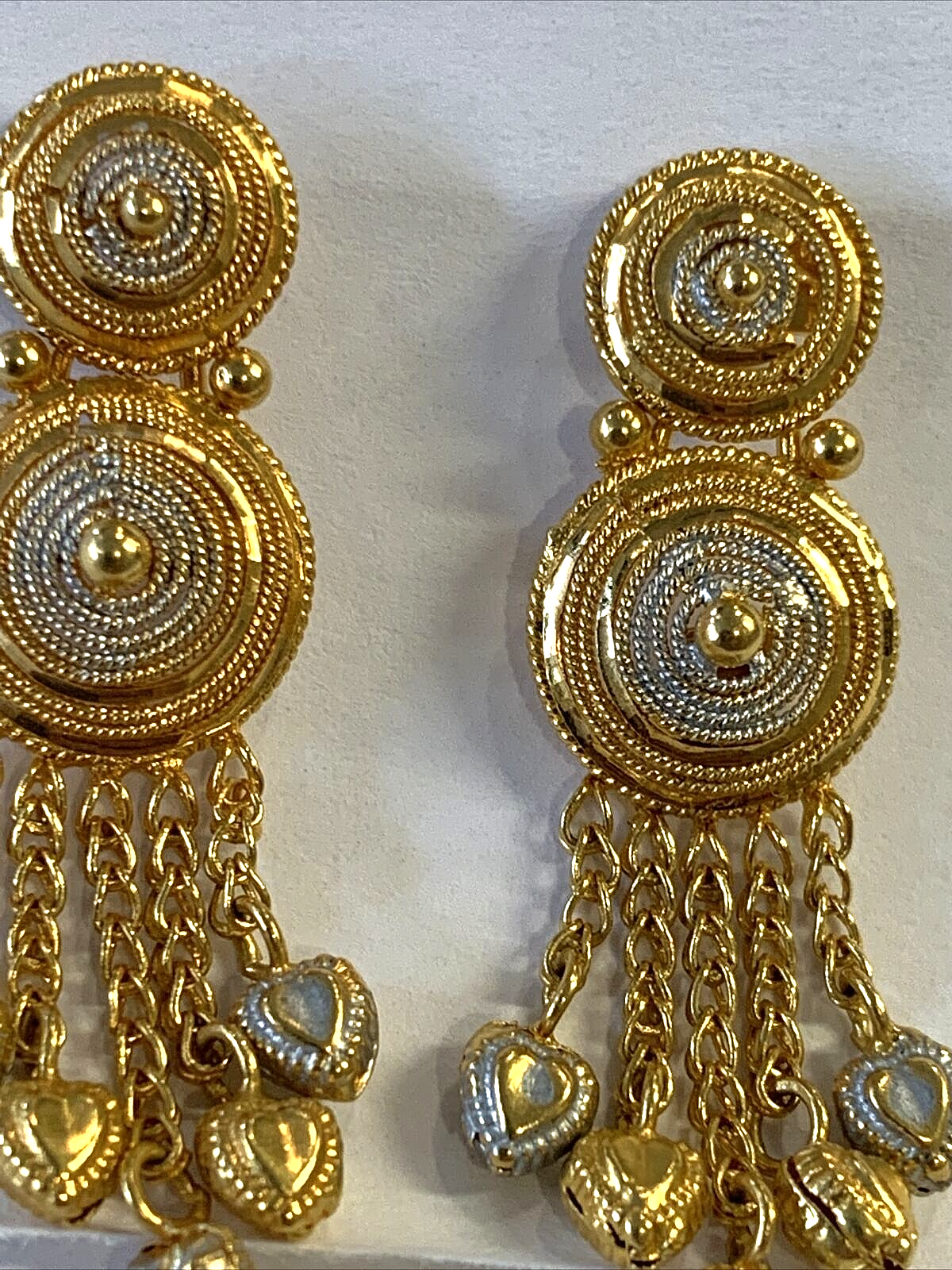 916 / 22k Gold Dangle Earrings - Screwbacks