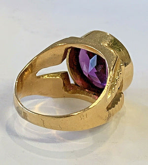 Estate 18k Cocktail Ring w /Large Round Purple Stone Size 7